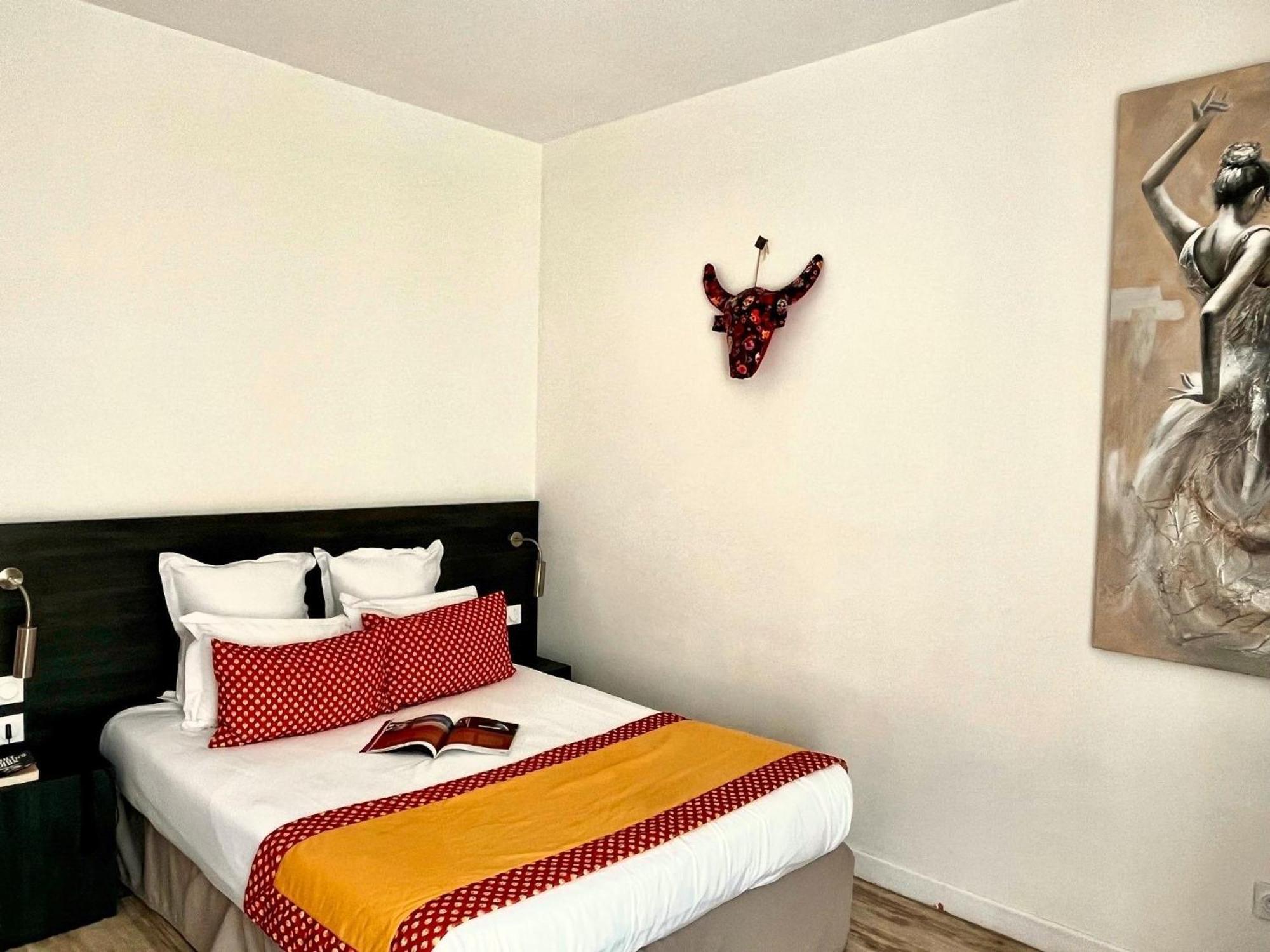 Hotel Saint Louis Aigues-Mortes Exterior foto