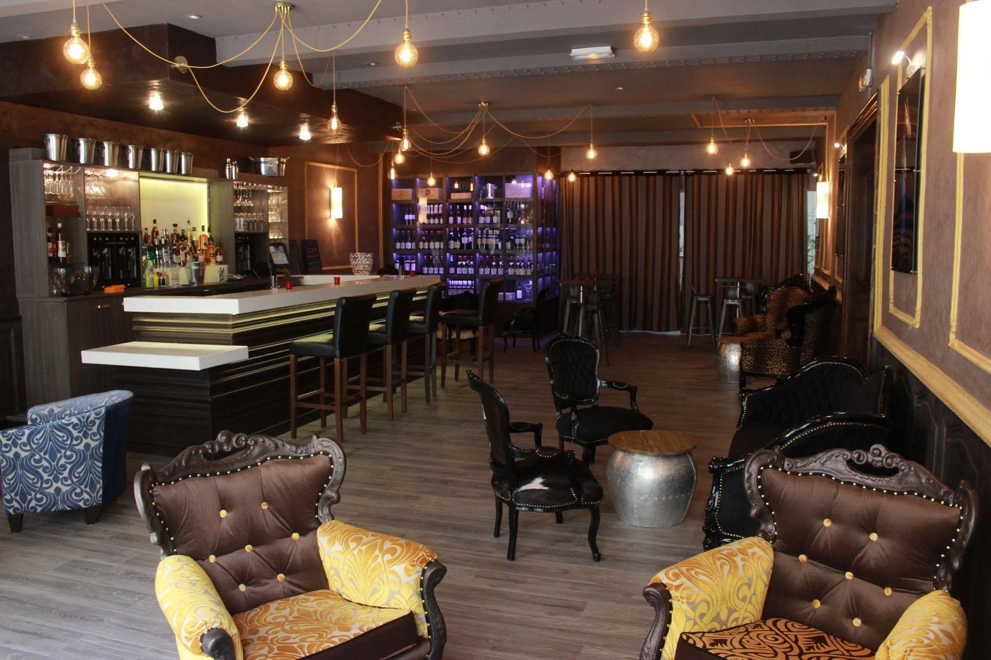 Hotel Saint Louis Aigues-Mortes Exterior foto